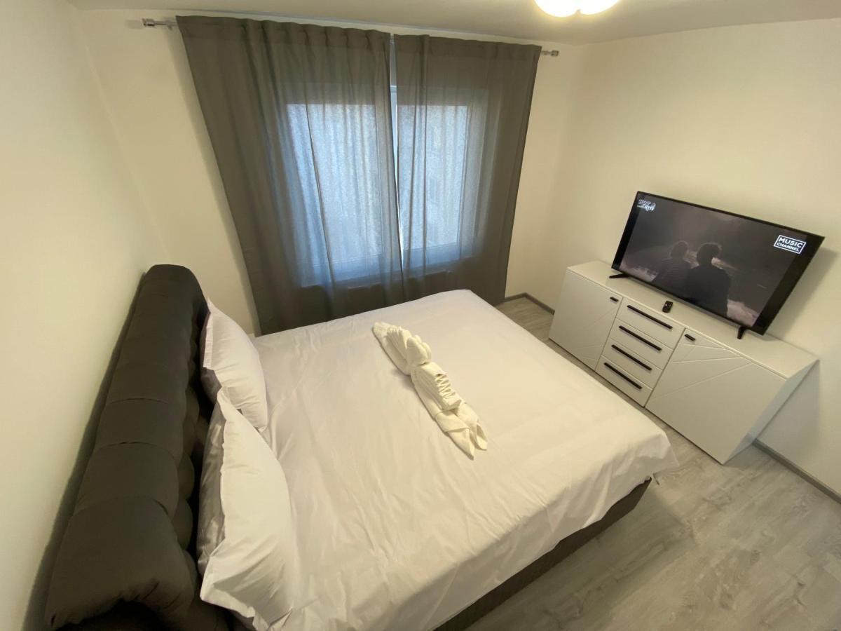 Concept Apartments 3 Camere Targu-Mures Bagian luar foto