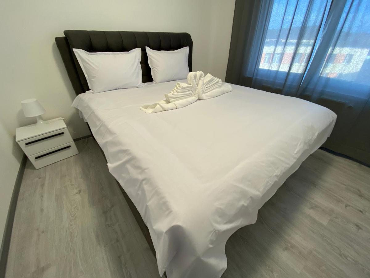 Concept Apartments 3 Camere Targu-Mures Bagian luar foto
