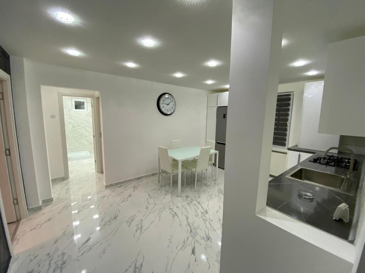Concept Apartments 3 Camere Targu-Mures Bagian luar foto